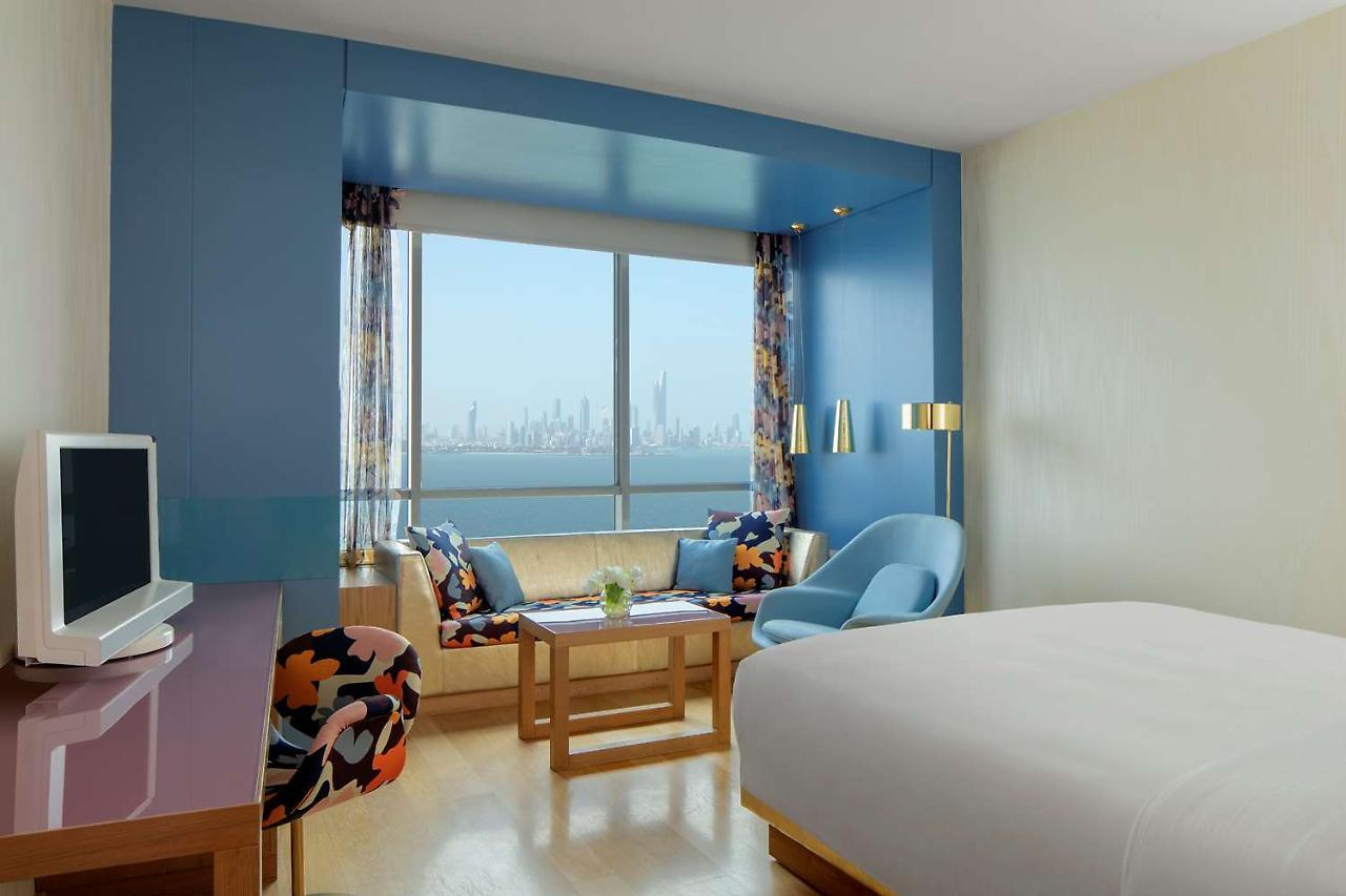 Symphony Style Hotel Kuwait Salmiya Exterior photo A room at the hotel