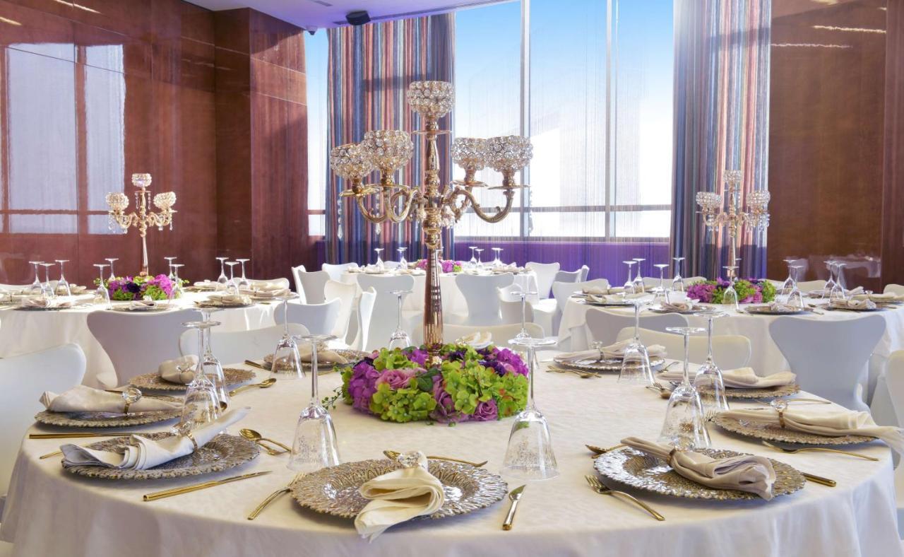 Symphony Style Hotel Kuwait Salmiya Exterior photo The ballroom at the hotel