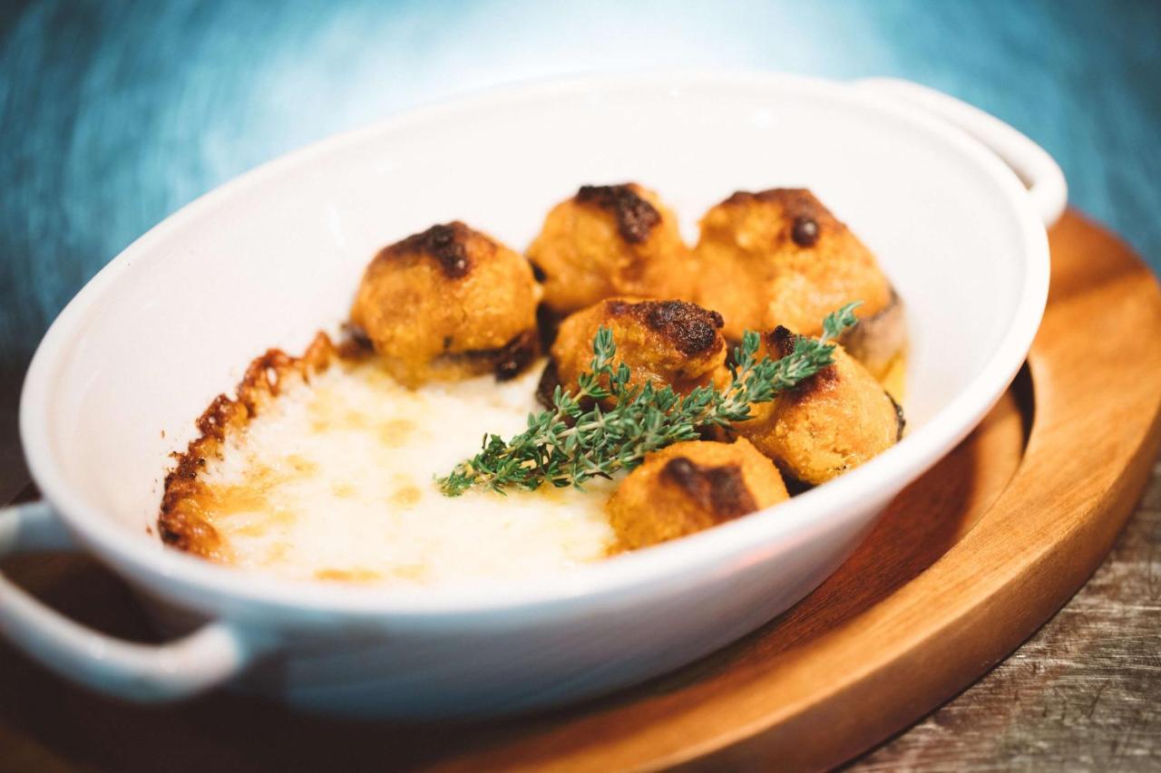 Symphony Style Hotel Kuwait Salmiya Exterior photo A bowl of Swedish meatballs
